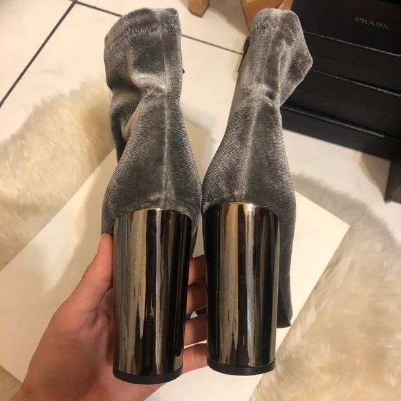 Aldo Gray Silver Velvet Booties Metallic Heels - Picture 5 of 8